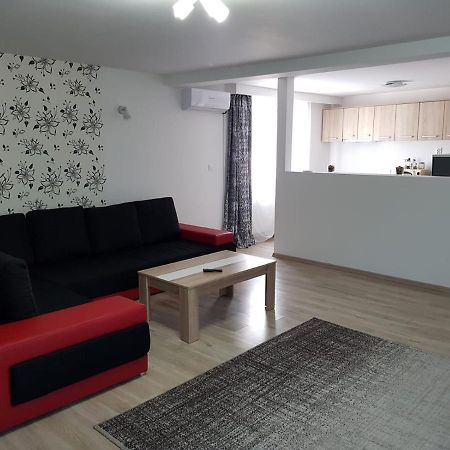 Apartament 8 Central Targu Mures Ngoại thất bức ảnh